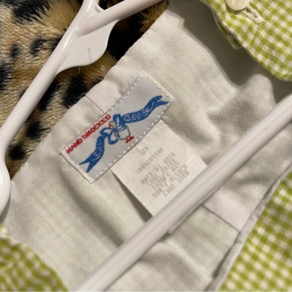 Silly Goose Hand Smocked Giraffe Shortalls 12m - Picture 6 of 6